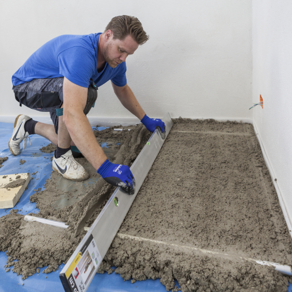 Schnellestrich Nach 24 H Belegbar Estriche Produkte Estrich Boden Baumit Deutschland Produkte