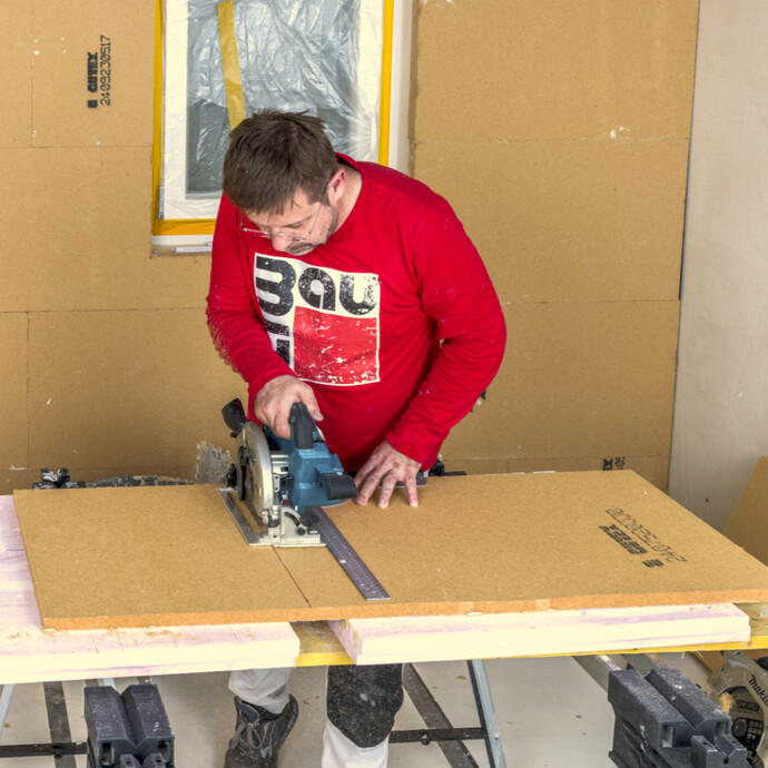 Zuschneiden der Laibungsplatte