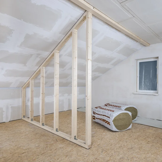 fertig montierte Holzständerwand