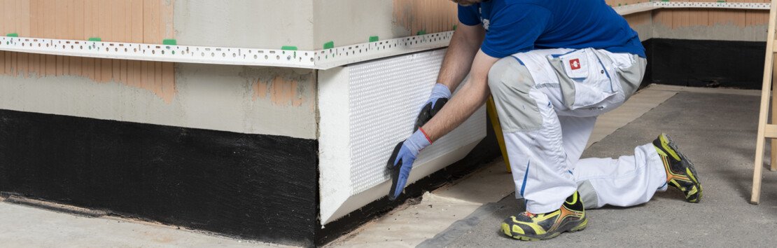 Sockeld&auml;mmung bzw. Perimeterd&auml;mmung an Sockel oder Kellerwand au&szlig;en kleben
