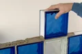 Der Baumit Universalmörtel grau ist auch speziell für ein Sichtmauerwerk mit Glassteinen geeigent.